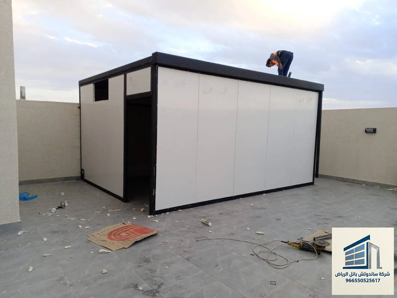 غرف سطح ساندوتش بانل جاهزة في الرياض