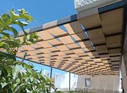 مظلات شراعية مثلثة